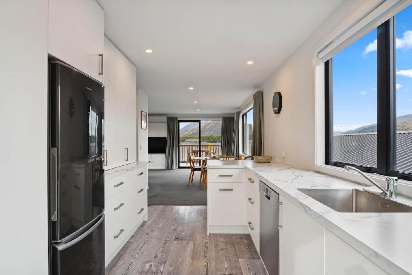 Modern Apartment With Coronet & Remarkables Views Κουίνσταουν Εξωτερικό φωτογραφία